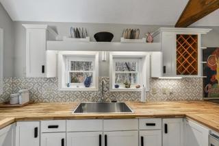 Oxbow Farmhouse - Weaverville - 4