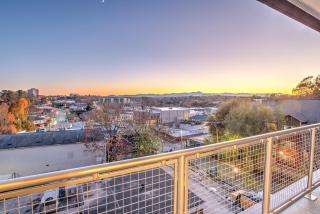 Luxuriously Redecorated - Asheville - 9