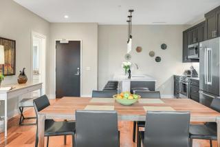 Luxuriously Redecorated - Asheville - 1
