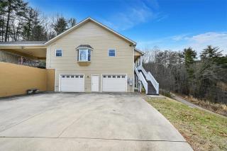 Luxe Mountain 4BR 4BA Private Home - Weaverville - 2