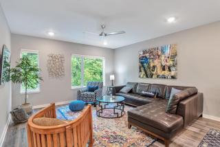 Incredible South Slope Townhome with Private Elevator Unit 106 - Asheville - 8