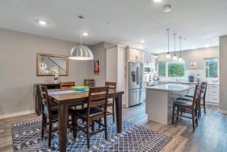 Incredible South Slope Townhome with Private Elevator Unit 106 - Asheville - 5