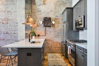 Impressive 2 bed 2 and a half bath City Center Condo with EV Charger - Asheville - 3