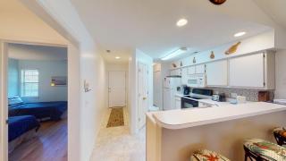 Secluded Paradise Serene 2BR Golf Course Views - 3