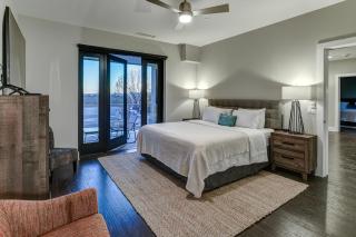 145 Biltmore Avenue 541B00A - Asheville - 2