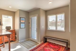 Luxe Townhouse with Garage and Terrace - 7