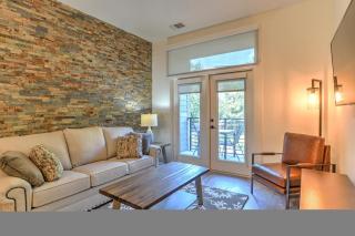 55 South Market Condo 208 - Asheville - 9