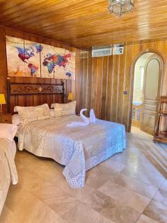 Magnífico Castillo privado, elevado en la roca - La Cabrera - 7
