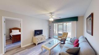 Scenic Serenity 2 Bedroom Villa with Balcony - 4