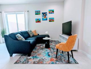 Brand New 3 Suites 5 min to Disney - 5