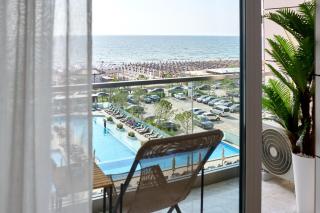 TGM Sunrise View - Infinity Pool & Spa Resort - 8