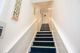 Suite 1 - Class Apartment With King Sized Bed - Lincoln - 8