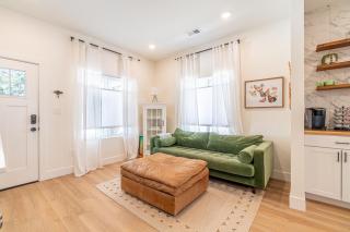 Reno Dream Cottage: Delightful 2-Bedroom Sanctuary - Reno - 9