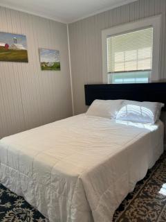 Historic Whitneyville Cottage - Hamden - 1