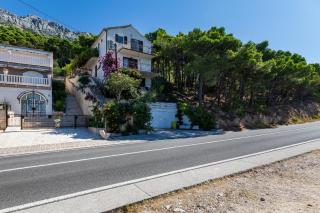 Apartments with a parking space Marusici, Omis - 21608 - Mimice - 0