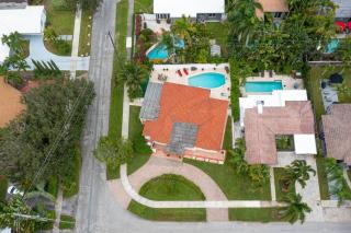 ~Villa Victoria Luxury! (Pool)~1 mile from beach - Fort Lauderdale - 6