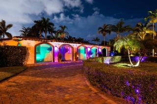 ~Villa Victoria Luxury! (Pool)~1 mile from beach - Fort Lauderdale - 1