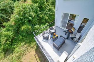 Suite Villa Izukogen Mikanno-Hanasaku-Shiroiie - 6