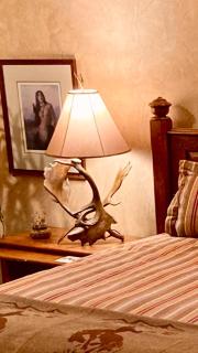 Yellowstone Cattle Baron EnSuite, Private Entrance & Parking - Prairie Rose B&B - Cheyenne - 7