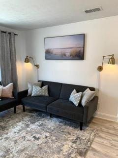 FullyRenovated 1 min walk2 beach.5min to peir park - 2