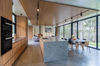 Boomerang House I Private Properties - Quindalup - 6