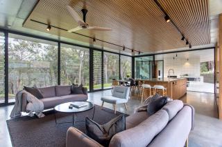 Boomerang House I Private Properties - Quindalup - 2