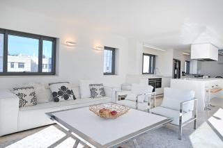 The Lounge Pool By HolyGuest - 4