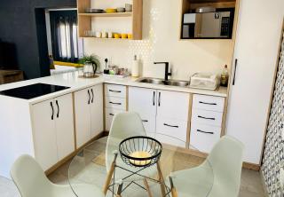 Lemon Ivy Guesthouse - 1