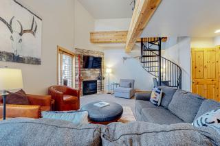 Majestic Alpine Retreat - Taos Ski Valley - 4