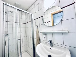 Monteurzimmer - Worker's accommodation - ZIMMERzuVERMIETEN in Balsthal Solothurn - Balsthal - 3