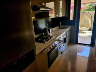 Elegant studio with jacuzzi terrace and swimming pool - 4