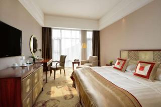 Ramada Plaza By Wyndham Taian - 1