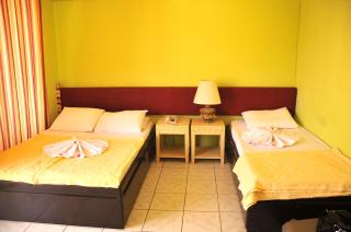 Sun Kiss Hotel - Side - 6