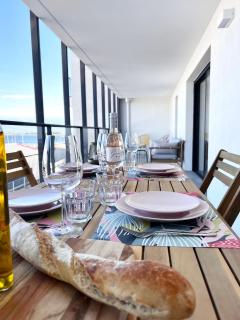 Stunning waterfront apartment - 2