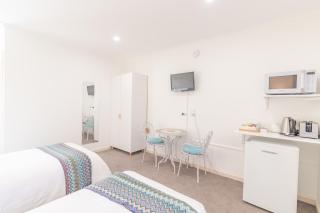 Warburton Lodge - 1