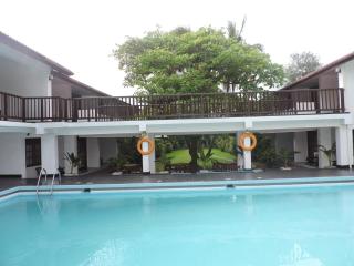 Catamaran Beach Hotel - 6