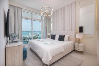 Elegant seaside living 3-bedroom Emaar Beachfront by Suiteable - Dubai - 8