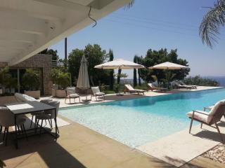 Villa in Patras with Pool near Beach - Roitika - 0