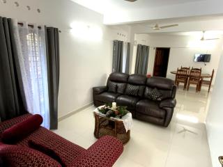 PAZHOOR RESIDENCY HOME STAY 4BHK Deluxe - Trivandrum - 8