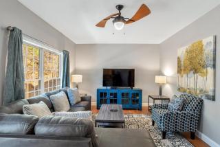 Wonderful Home With Hot Tub 5 Min to Downtown Asheville - Asheville - 0