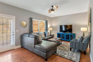 Wonderful Home With Hot Tub 5 Min to Downtown Asheville - Asheville - 5