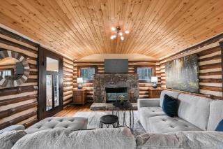 Unique Cabin With Hot Tub Close to Town - Leicester - 1