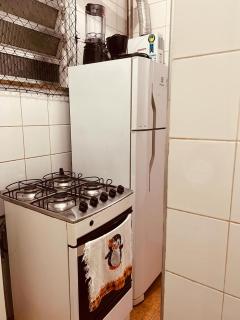EXCELENTE QUARTO E SALA PARA até 5 PESSOAS POSTO 6 COPA - Rio de Janeiro - 4