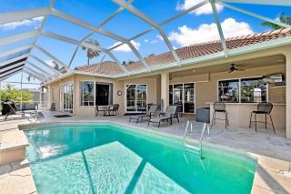 Mile From Beach Access, Spacious and Redone, Heated Pool - 0