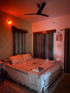 ONLY FOR FAMILY - Aum Inn Homestay - Independent AC 1 BHK in a Bunglow - Bhopal - 0