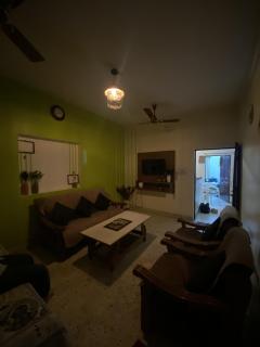 ONLY FOR FAMILY - Aum Inn Homestay - Independent AC 1 BHK in a Bunglow - Bhopal - 9