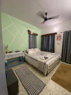 ONLY FOR FAMILY - Aum Inn Homestay - Independent AC 1 BHK in a Bunglow - 3