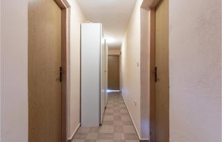 Lovely Apartment In Gornji Karin - Gornji Karin - 3
