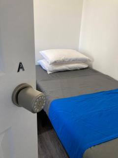 Modern GuestHouse Ironbound Newark with KITCHEN-FastTrainToNYC-OneStopToAirport - Newark - 8