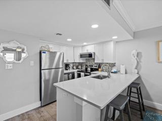 Holiday Surf and Racquet Unit 209 - Destin - 8